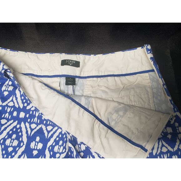 J Crew Stretch City Fit Blue & White Pattern Shorts Side Zip | Size 0 - Picture 3 of 6